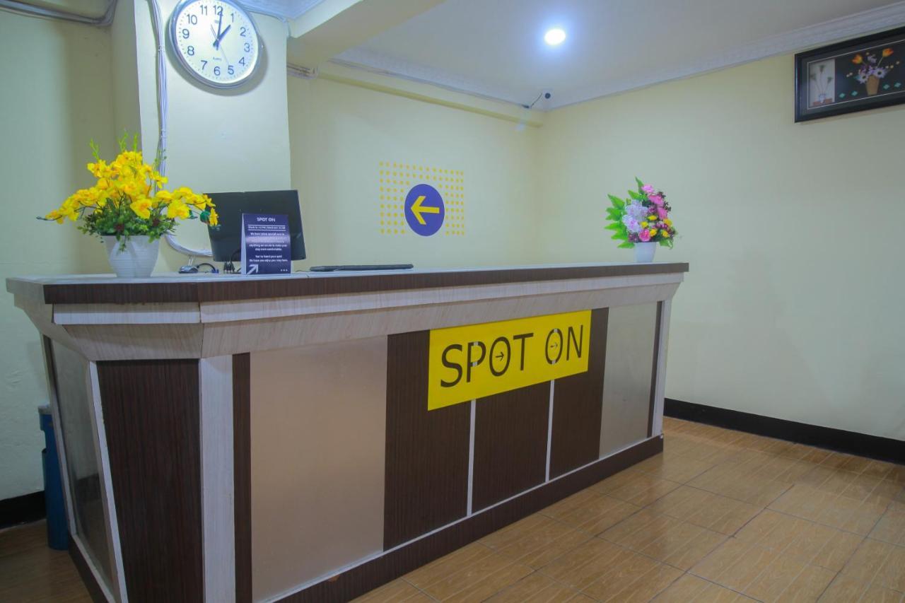 สปอต ออน 2305 อันดิส นูร์ เปงีนาปัน Hotel ดูไม ภายนอก รูปภาพ
